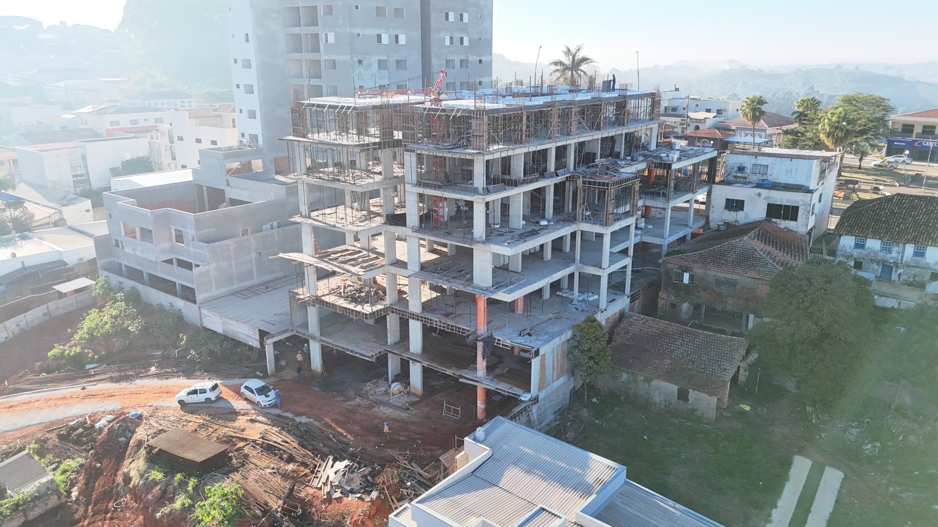 Concretagem do 4° pavimento concluída.
